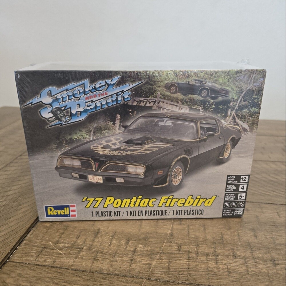 Revell #85-4027 Model kit 1977 Pontiac Firebird Factory sealed 1/25 kit 2016